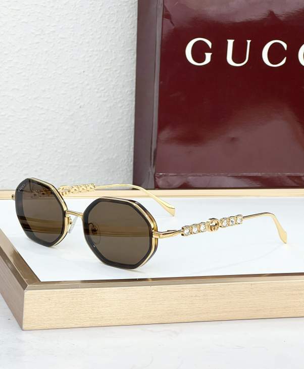 Picture of Gucci Sunglasses _SKUfw80916182fw